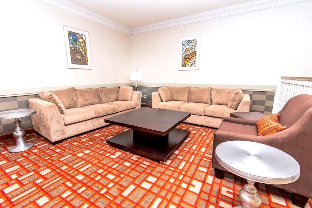 Econo Lodge Inn & Suites East Houston I-10 Ngoại thất bức ảnh
