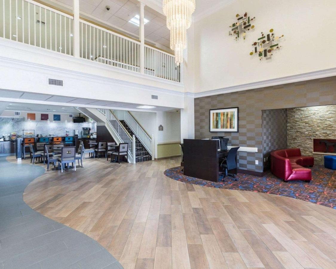 Econo Lodge Inn & Suites East Houston I-10 Ngoại thất bức ảnh